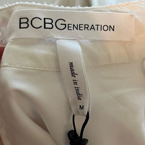 BCBGeneration Women Size M White Cotton Eyelet Mini NEW Shift Dress Party Resort - Picture 15 of 16